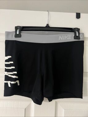 Nike Pro 3” Women’s Black Activewear Shorts